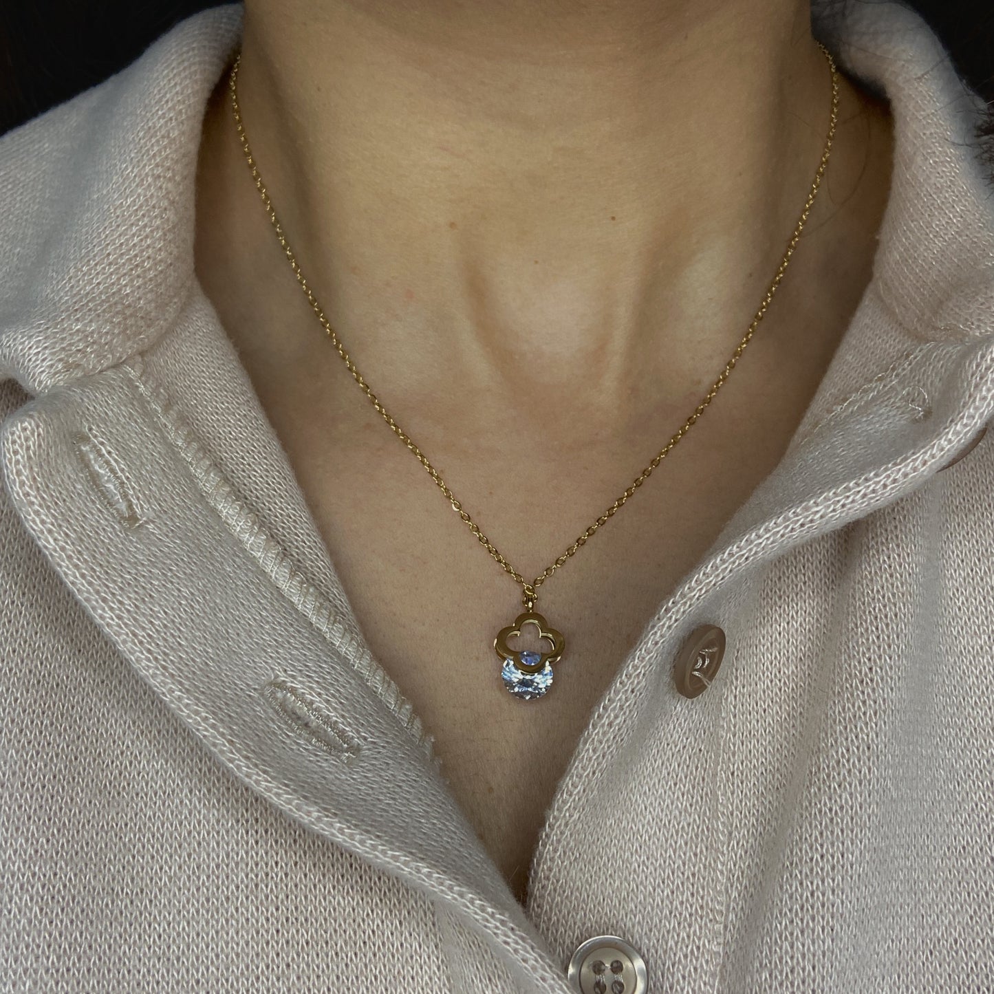 Collier ILONA